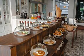 Mybanlao Hotel