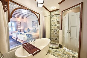 Mybanlao Hotel