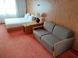 CERISE Bordeaux Mérignac Aéroport