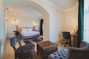 Raymar Mardin Hotels