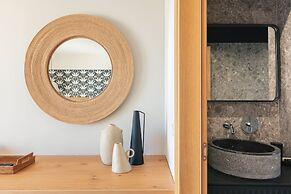 Chapter 02 Gallery Suites