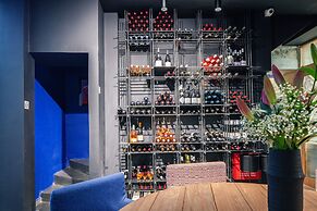 Chapter 02 Gallery Suites