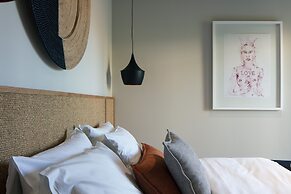 Chapter 02 Gallery Suites