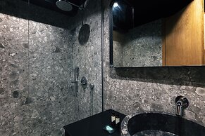 Chapter 02 Gallery Suites