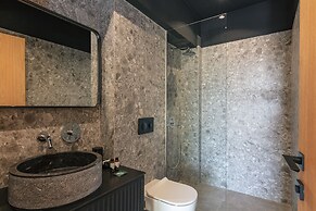 Chapter 02 Gallery Suites