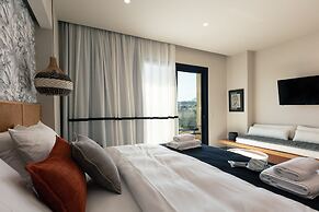 Chapter 02 Gallery Suites