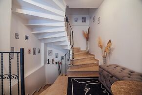 Taksim Wonder Suites