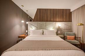 Qoya São Paulo Paulista, Curio Collection by Hilton