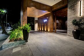 Qoya São Paulo Paulista, Curio Collection by Hilton