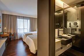 Qoya São Paulo Paulista, Curio Collection by Hilton