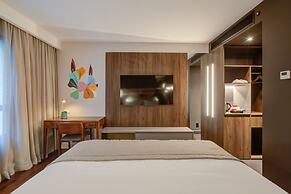 Qoya São Paulo Paulista, Curio Collection by Hilton