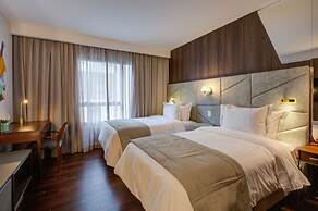 Qoya São Paulo Paulista, Curio Collection by Hilton