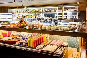 Qoya São Paulo Paulista, Curio Collection by Hilton