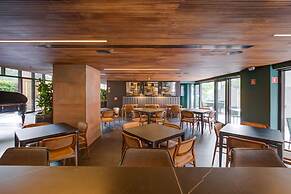 Qoya São Paulo Paulista, Curio Collection by Hilton