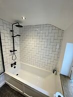 Homely and Modern Maisonette in Vibrant Bristol