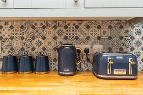 Homely and Modern Maisonette in Vibrant Bristol