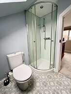 Homely and Modern Maisonette in Vibrant Bristol