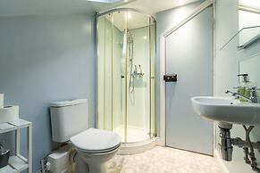 Homely and Modern Maisonette in Vibrant Bristol