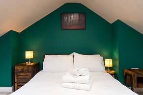 Homely and Modern Maisonette in Vibrant Bristol