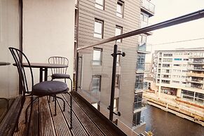 Deluxe City Apt, Beautiful River View&free Parking