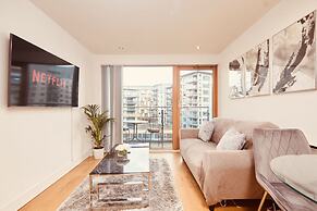 Deluxe City Apt, Beautiful River View&free Parking