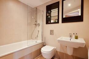 Deluxe City Apt, Beautiful River View&free Parking