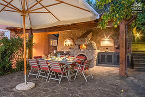 The Lookout Exclusive Garden Villa With Capri Views