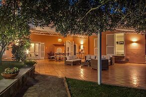 The Lookout Exclusive Garden Villa With Capri Views