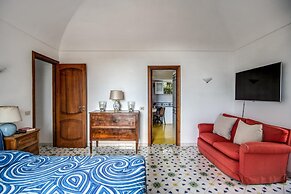 The Lookout Exclusive Garden Villa With Capri Views