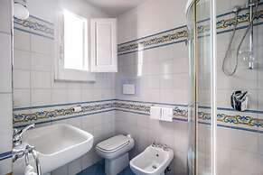 The Lookout Exclusive Garden Villa With Capri Views