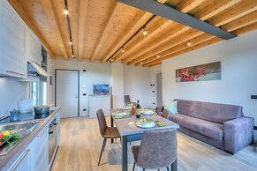 Ricomilla Family - Terrace & Parking