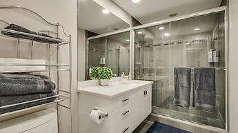 Luxe 4 Bdrm W/pool and Spa on Golf Course Lot!