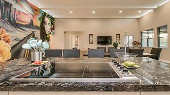 Luxe 4 Bdrm W/pool and Spa on Golf Course Lot!