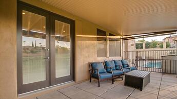 Luxe 4 Bdrm W/pool and Spa on Golf Course Lot!