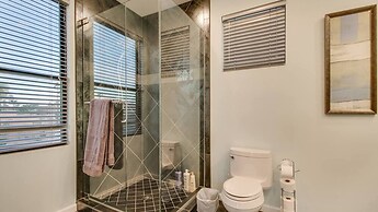 Luxe 4 Bdrm W/pool and Spa on Golf Course Lot!