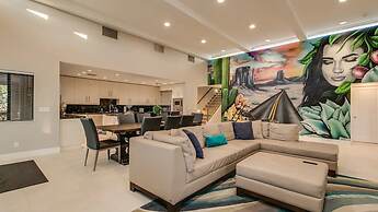 Luxe 4 Bdrm W/pool and Spa on Golf Course Lot!