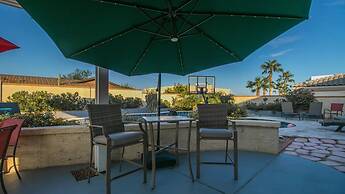 Spectacular Hilltop Home W/resort Like Backyard!