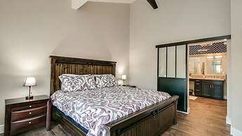 Spectacular Hilltop Home W/resort Like Backyard!