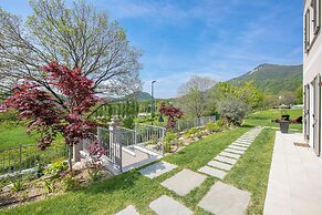 Ricomilla-ulivo -balcony, Garden & Privat