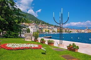 Ricomilla-ulivo -balcony, Garden & Privat