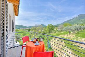 Ricomilla-ulivo -balcony, Garden & Privat