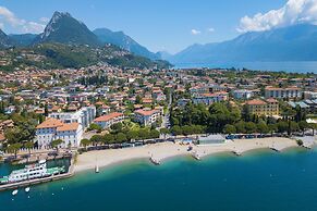 Ricomilla-ulivo -balcony, Garden & Privat