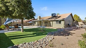 Modern and Stylish Remodeled 4 Bdrm w/ HTD Pool!