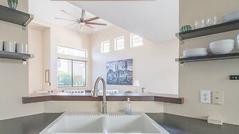 Stylish Cave Creek 3 Bdrm Vacation Home!