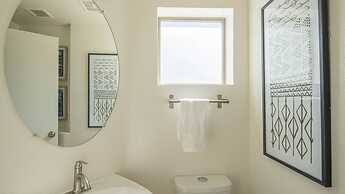 Stylish Cave Creek 3 Bdrm Vacation Home!