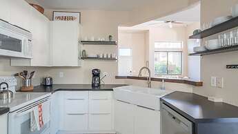 Stylish Cave Creek 3 Bdrm Vacation Home!