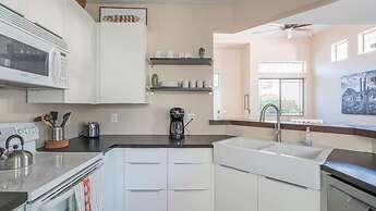 Stylish Cave Creek 3 Bdrm Vacation Home!