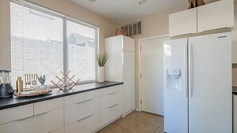 Stylish Cave Creek 3 Bdrm Vacation Home!