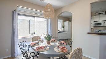 Stylish Cave Creek 3 Bdrm Vacation Home!