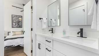 NEW 7bdrm-4ba Million+ Estate W/amazing Amenities